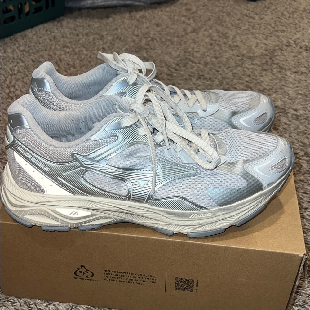Mizuno Racer S Men’s 10